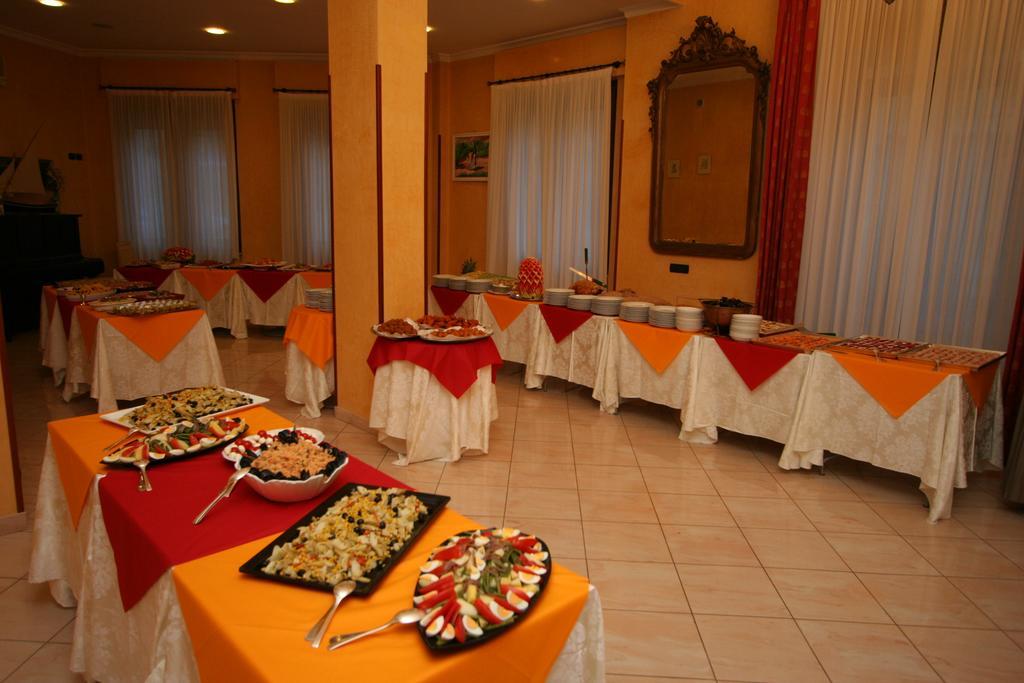 Hotel Nuovo Suisse Αλάσιο Εξωτερικό φωτογραφία